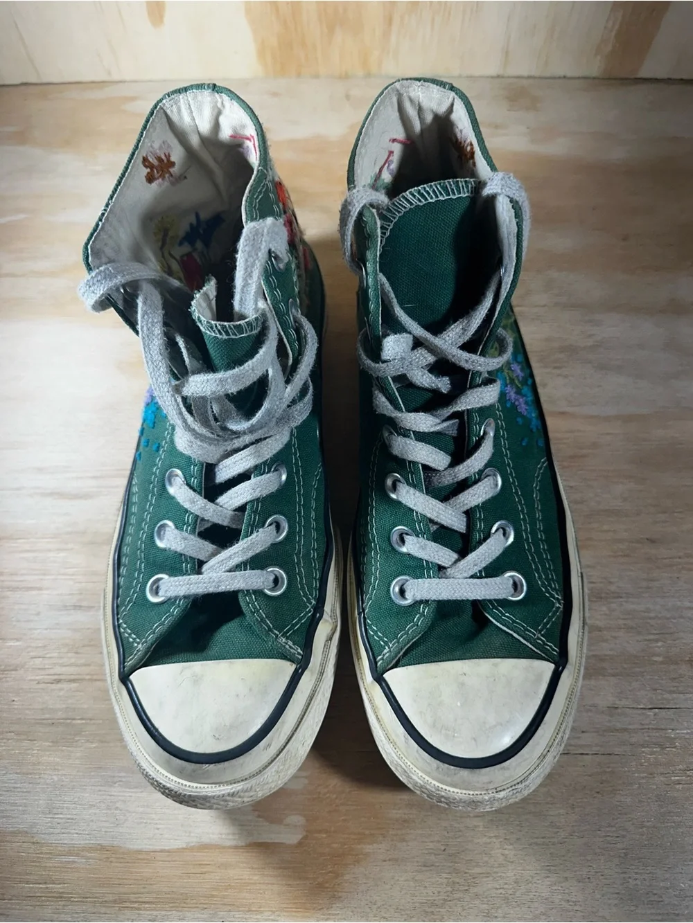 Converse Green High-Top Sneakers with Floral Embroidery Women’s Size 7.5 - Picture 2 of 8
